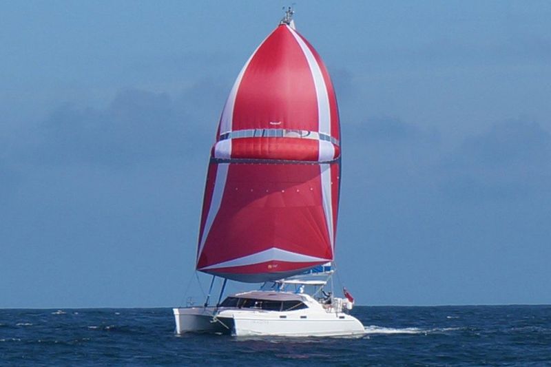 Broadblue 385 Catamaran model guide