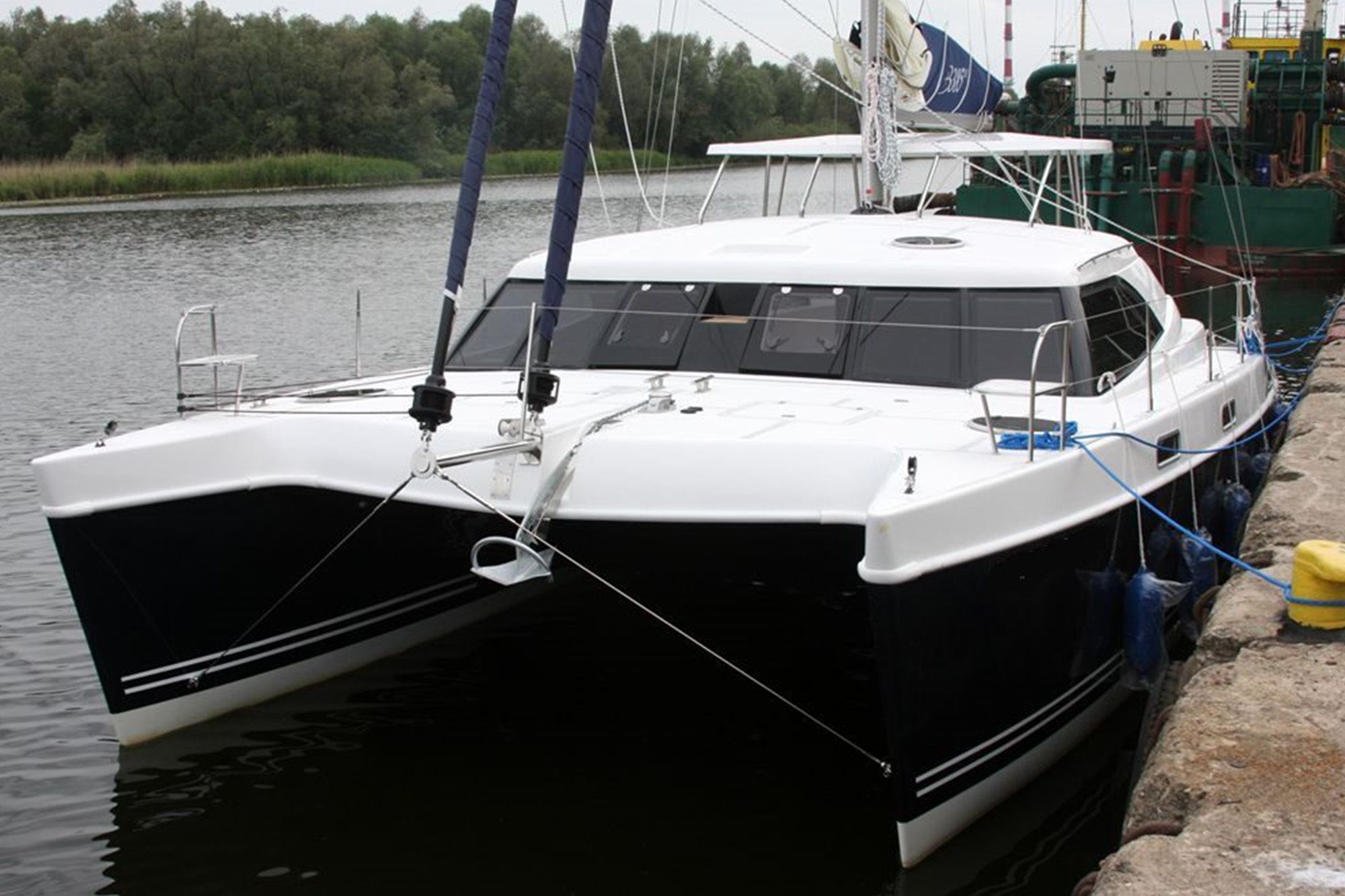 Broadblue 385 Catamaran